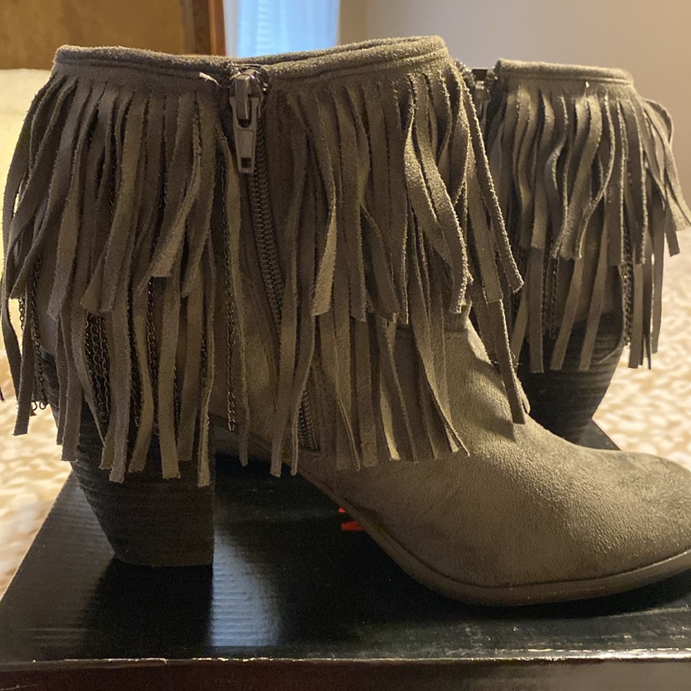 Gray heel boots